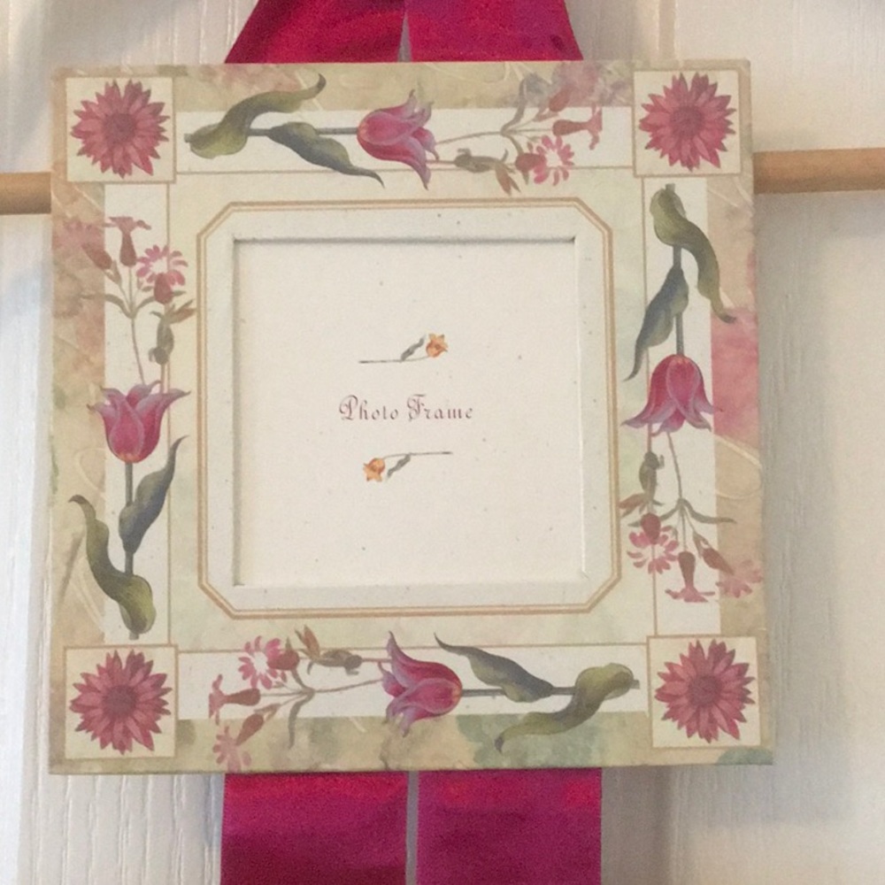 Vintage Avon Versatile Ribbon Frame Set - Picture 4 of 8